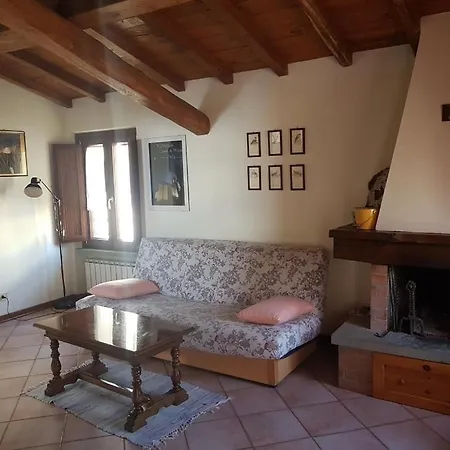 Agriturismo Lucatello Farm stay Pratovecchio